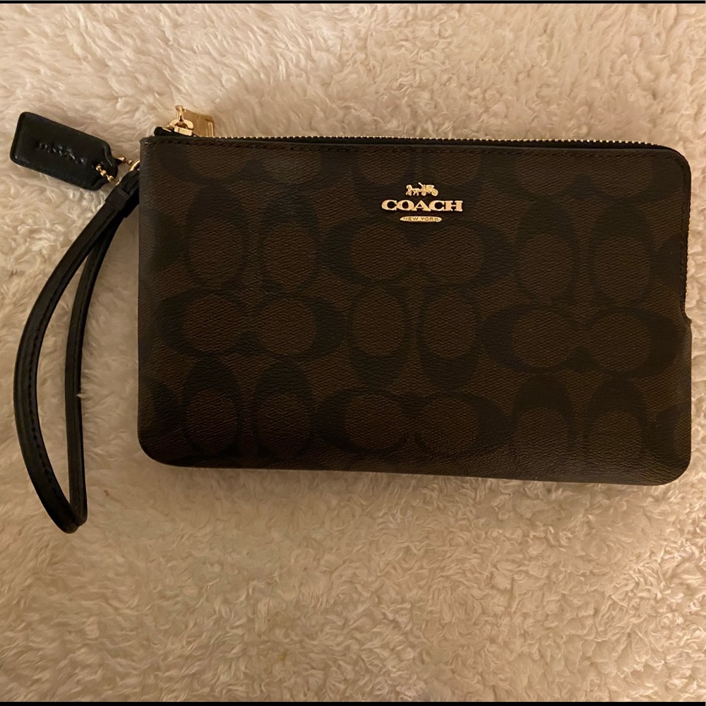 New Coach double zip wristlet in signature canvas